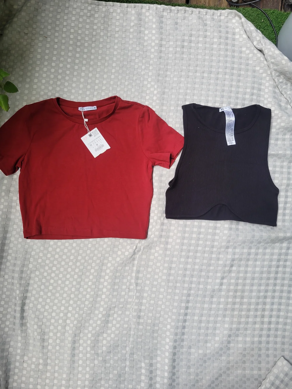 Zara Girls Red Cropped Tee & Black Ribbed Tank Set WOMENS Size M